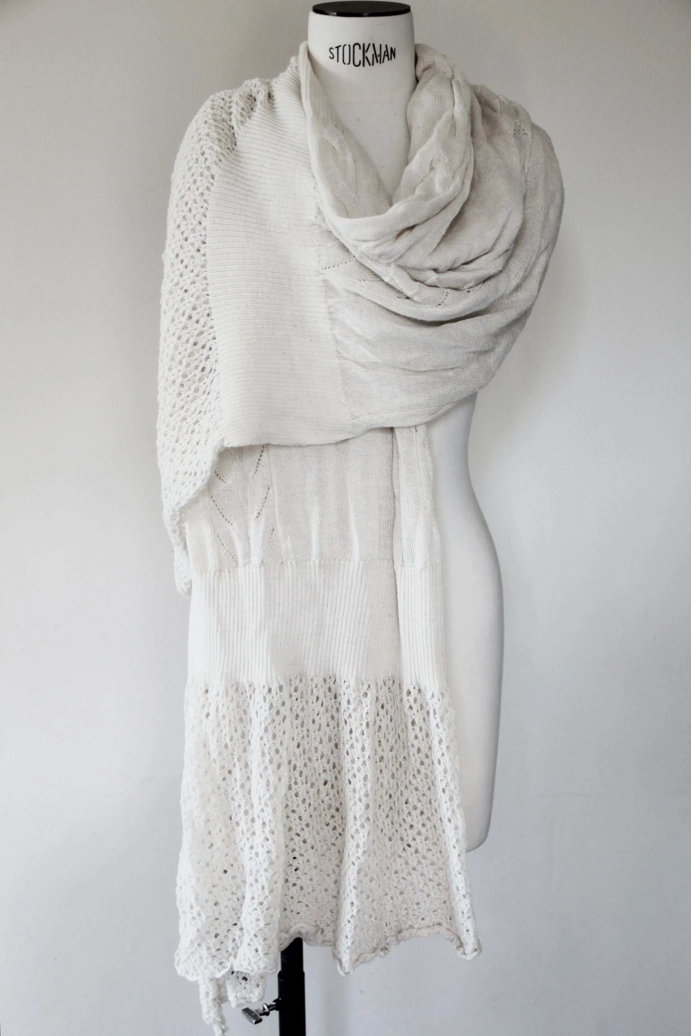 Amano Baby Alpaca oversize wrap-OIive