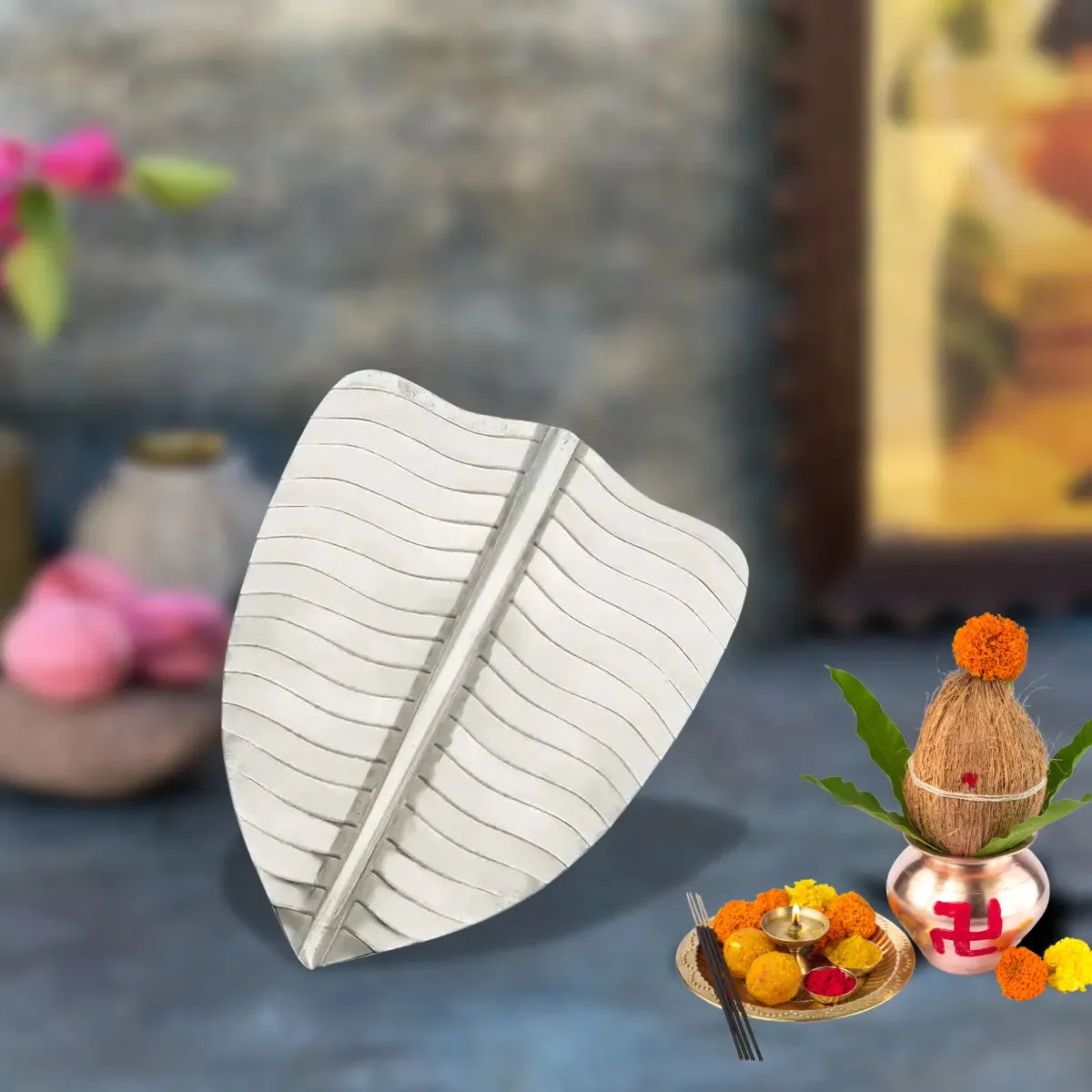 Dazzling Silver Banana Paan
